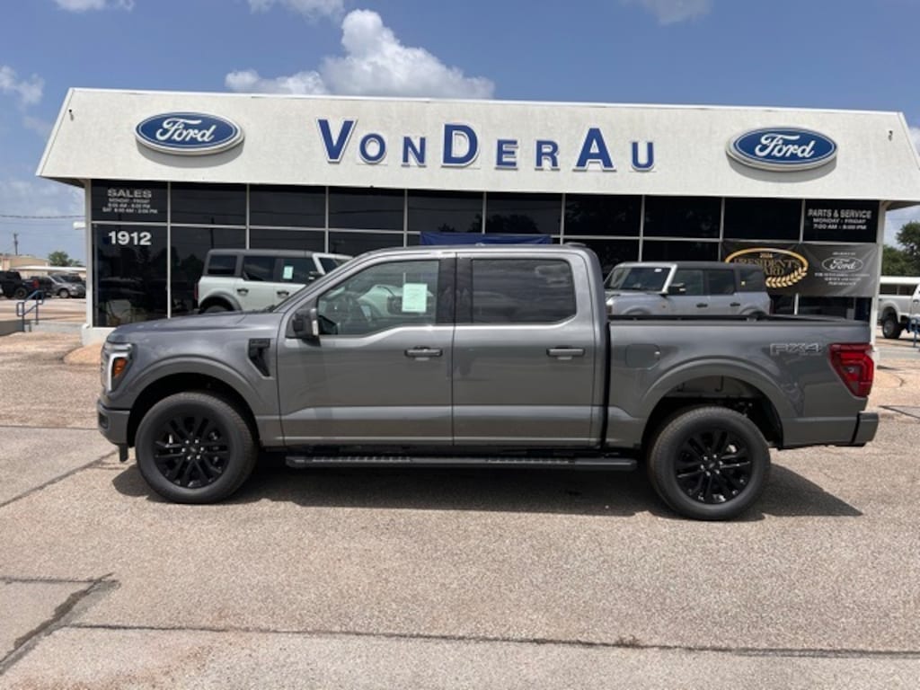New 2025 Ford F-150 Lariat Truck