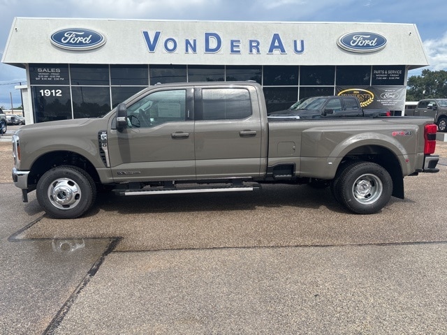 2026 Ford F-350 Super Duty XLT's photo