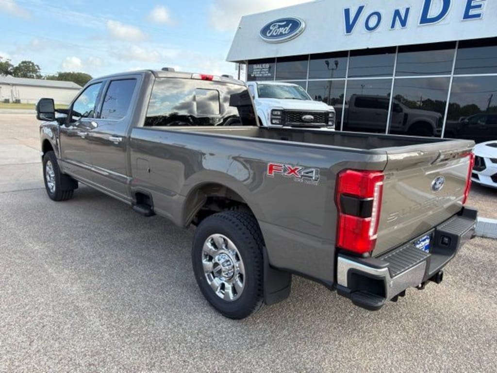 New 2026 Ford F-350SD Lariat Truck