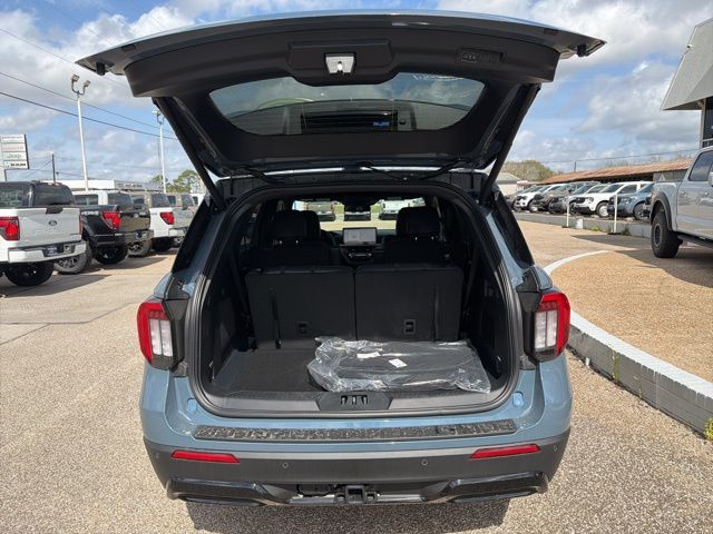 2026 Ford Explorer ST-Line - Photo 10