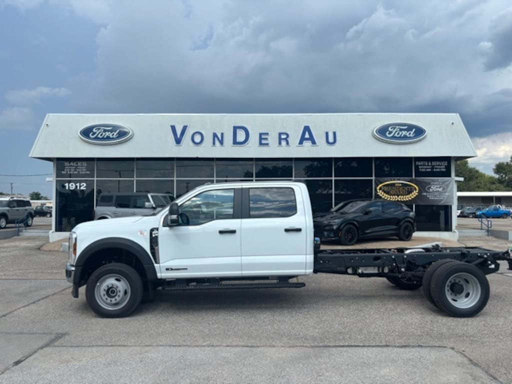 New 2025 Ford F-450SD XL Chassis