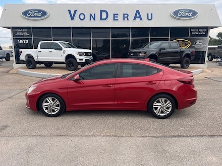 2019 Hyundai Elantra SEL Sedan 5NPD84LF7KH413976