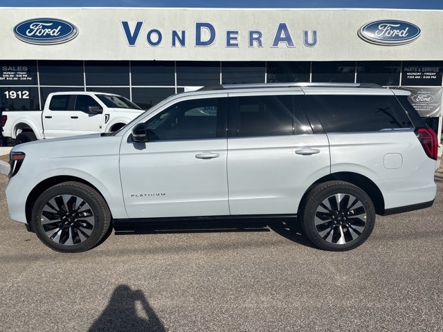 2025 Ford Expedition Platinum's photo