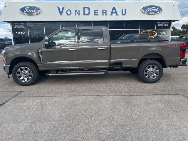 2026 Ford F-350 Super Duty Lariat's photo