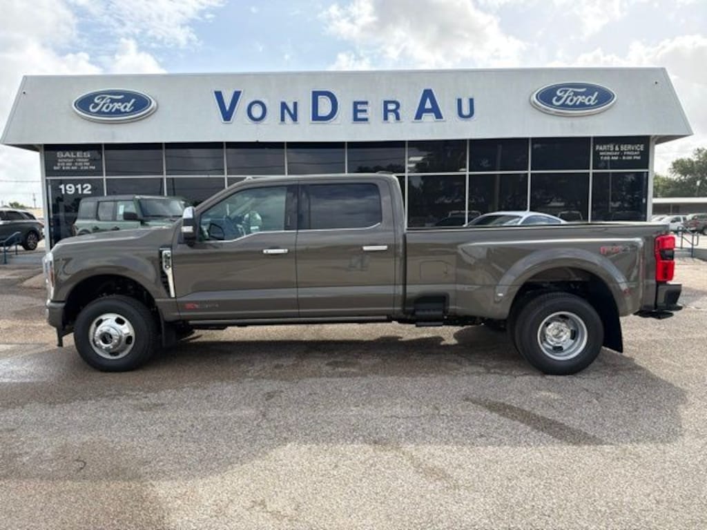 New 2026 Ford F-350SD Platinum Truck