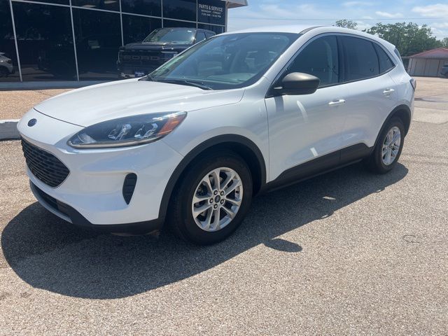 Used 2022 Ford Escape SE with VIN 1FMCU0G68NUA44982 for sale in El Campo, TX