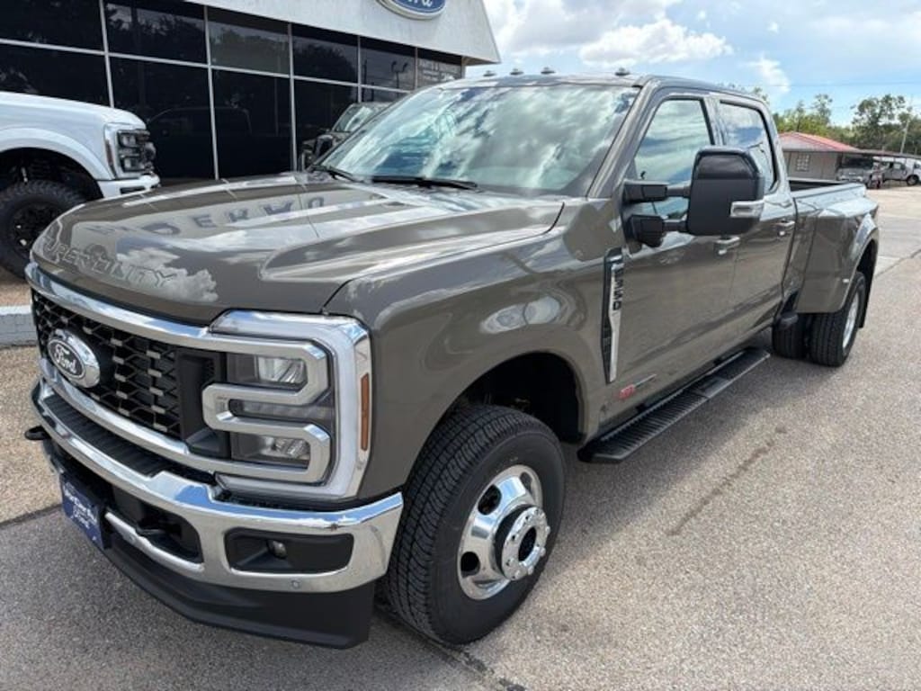 New 2027 Ford F-350SD Lariat Truck