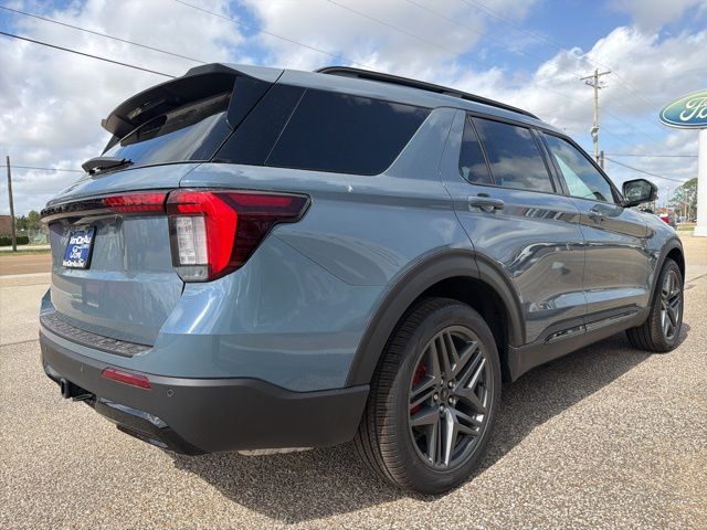 2026 Ford Explorer ST-Line - Photo 11