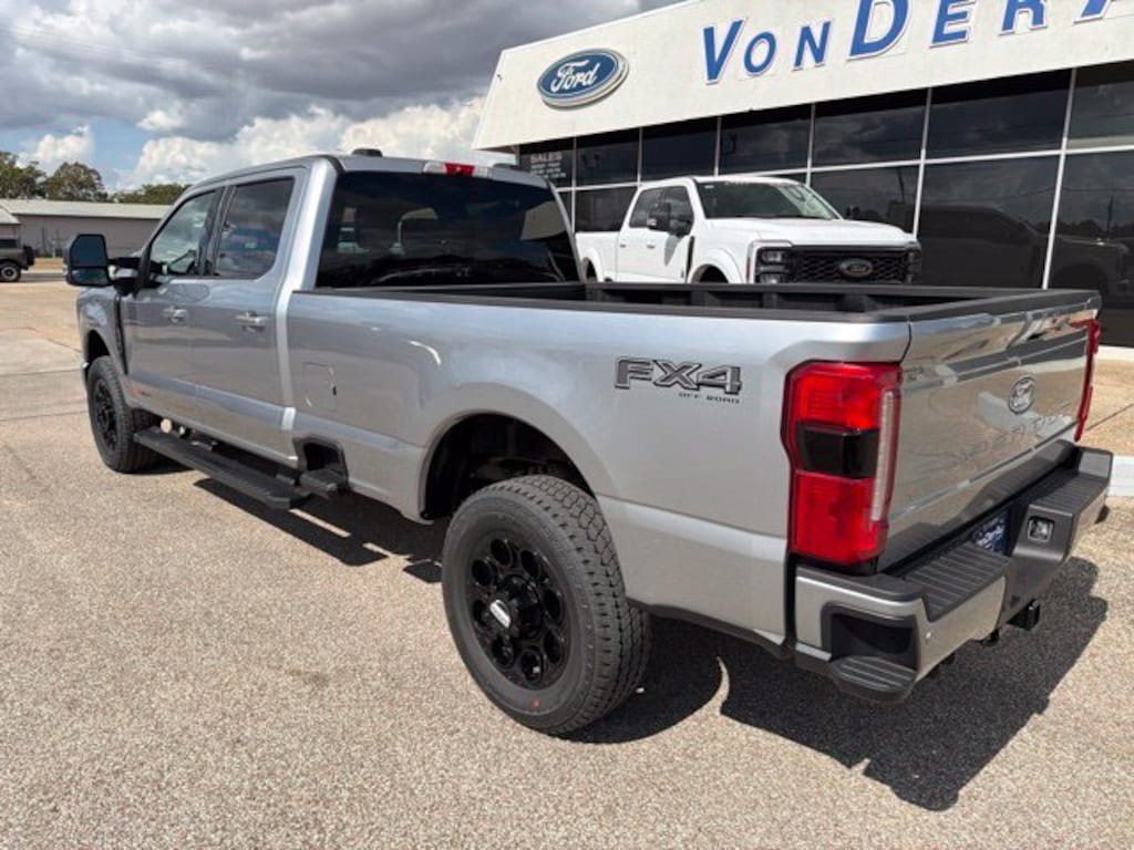 New 2027 Ford F-350SD XLT Truck