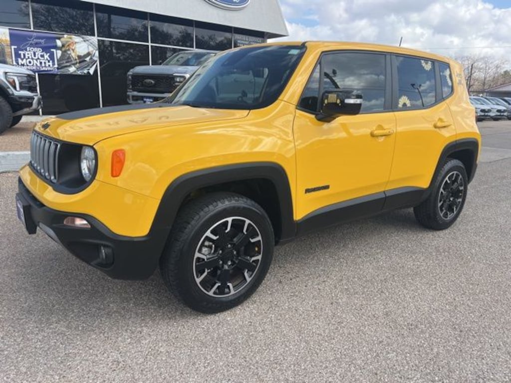 Used 2023 Jeep Renegade Latitude SUV