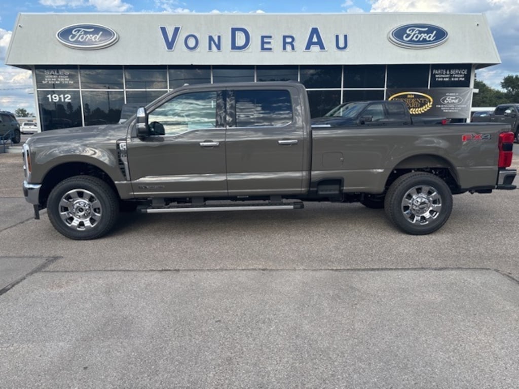 New 2026 Ford F-350SD Lariat Truck