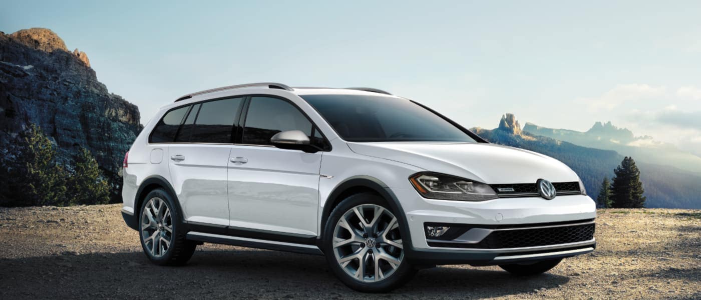 2018 White VW Golf Alltrack