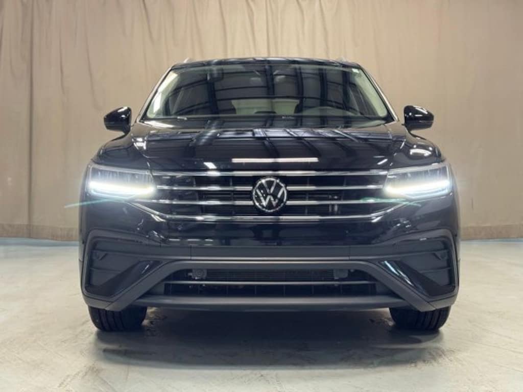 Certified 2024 Volkswagen Tiguan 2.0T SE SUV