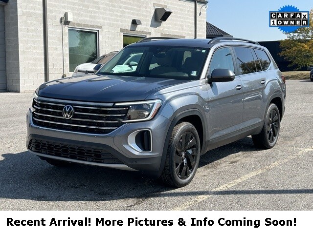 2024 Volkswagen Atlas SE Technology photo 3