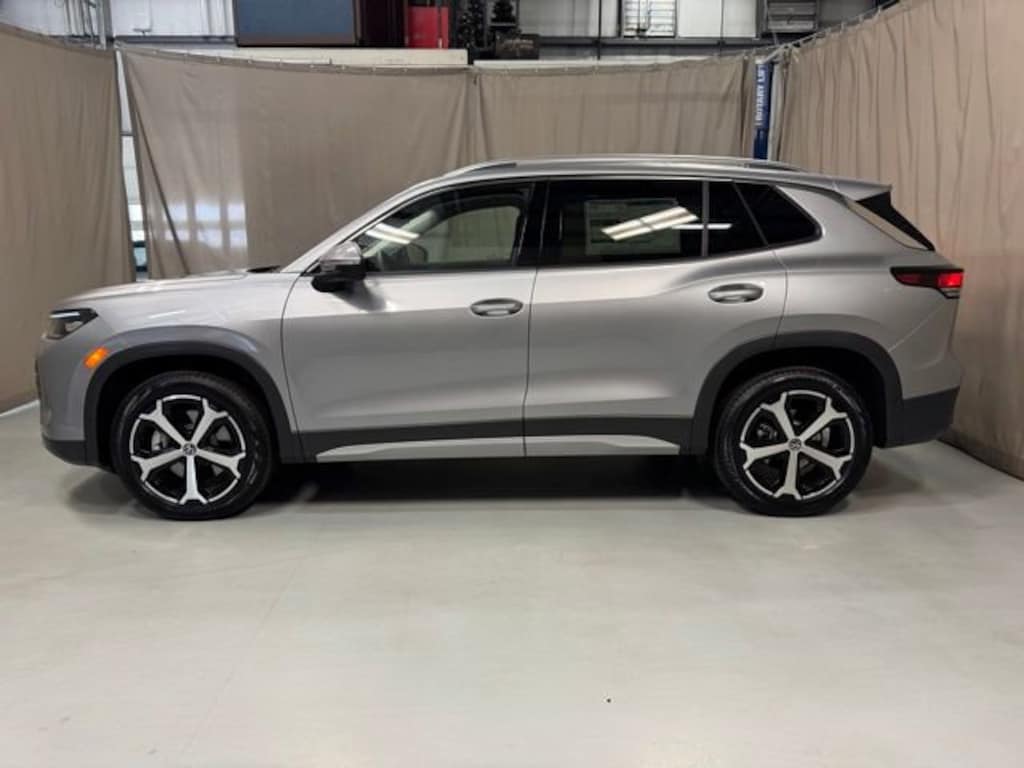 New 2026 Volkswagen Tiguan 2.0T SE SUV