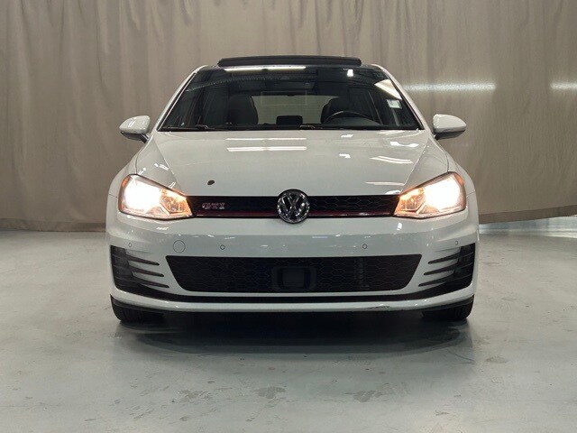 2016 Volkswagen Golf GTI SE photo 3