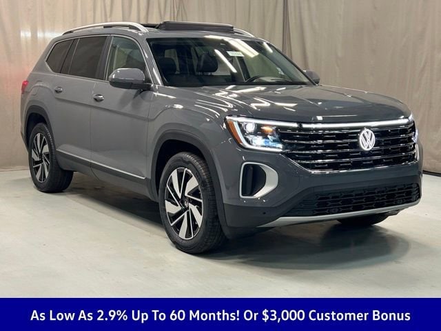 2026 Volkswagen Atlas SEL's photo