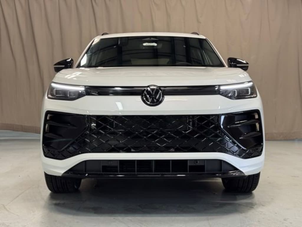 New 2026 Volkswagen Tiguan 2.0T SE R-Line Black SUV