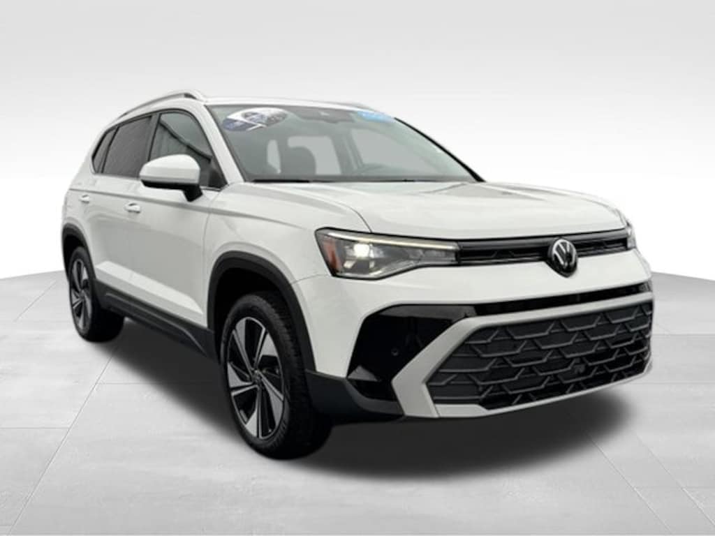 Used 2025 Volkswagen Taos 1.5T SE SUV