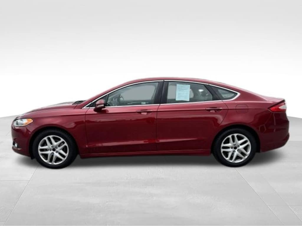 Used 2015 Ford Fusion SE Sedan