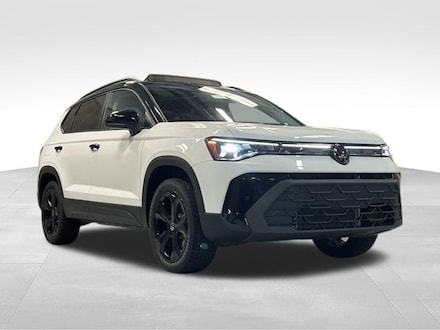 2025 Volkswagen Taos 1.5T SE Black SUV