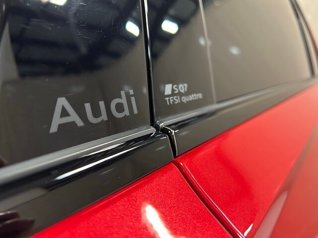 2025 Audi SQ7 Premium Plus photo 3