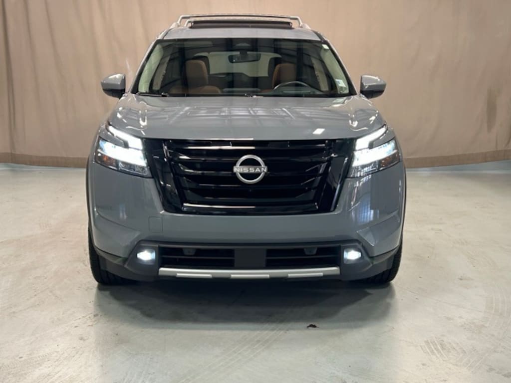 Used 2023 Nissan Pathfinder Platinum SUV