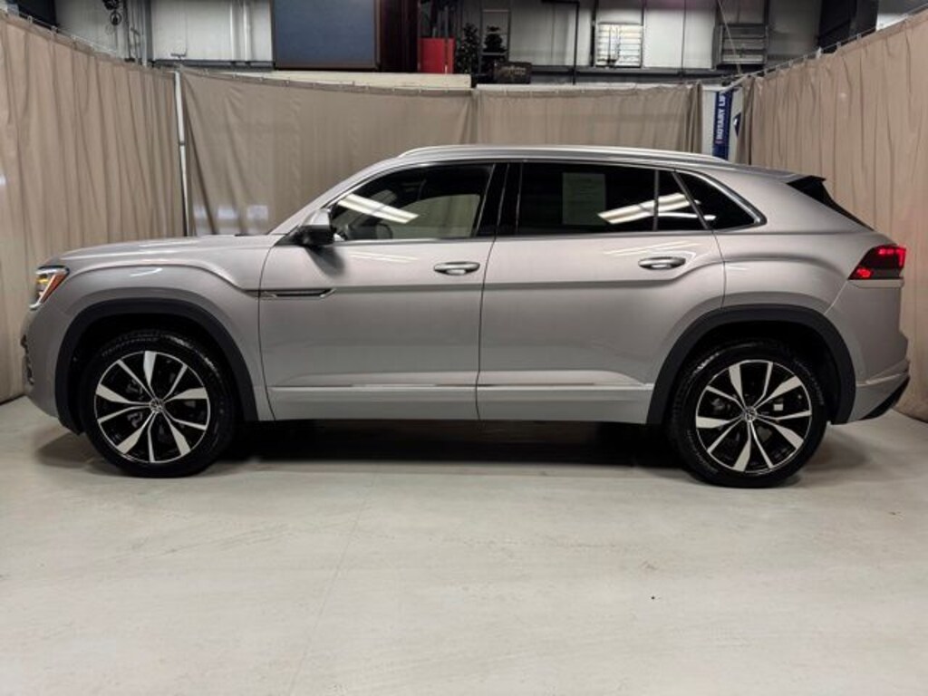 Certified 2025 Volkswagen Atlas Cross Sport 2.0T SEL Premium R-Line SUV