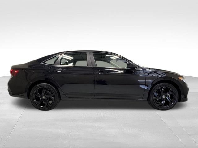 2025 Volkswagen Jetta SE - Photo 8