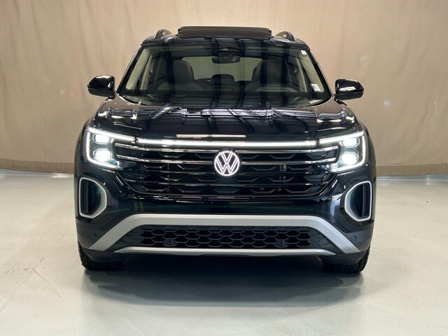 2024 Volkswagen Atlas Peak Edition SEL photo 3