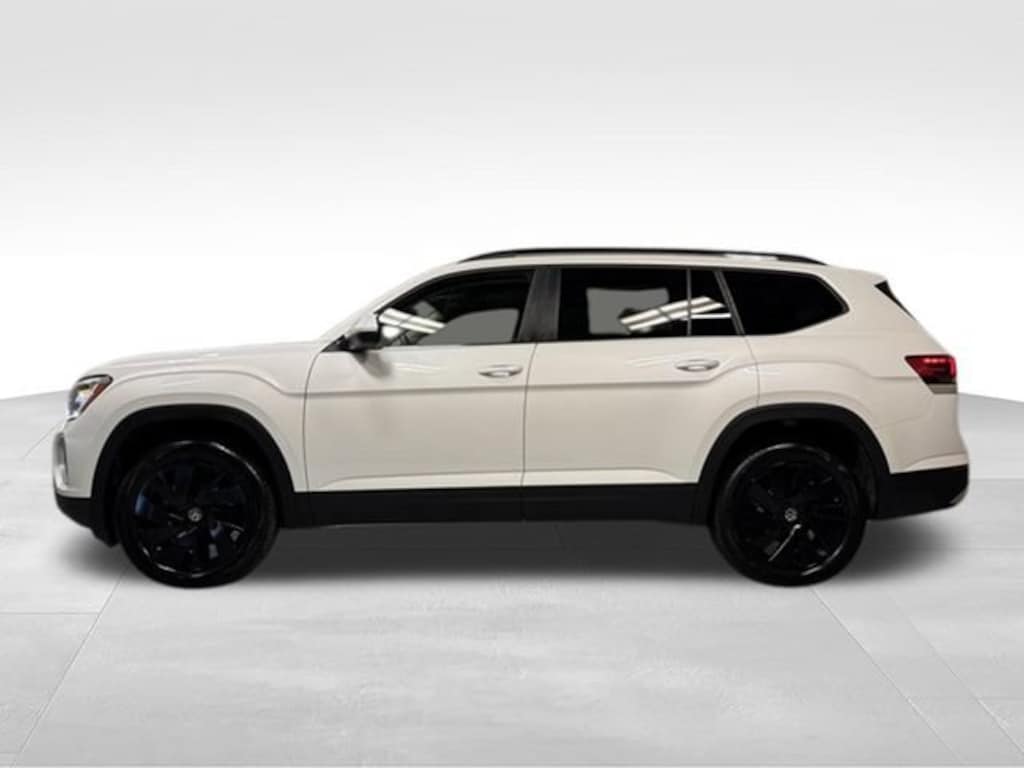 New 2026 Volkswagen Atlas SE w/Technology SUV