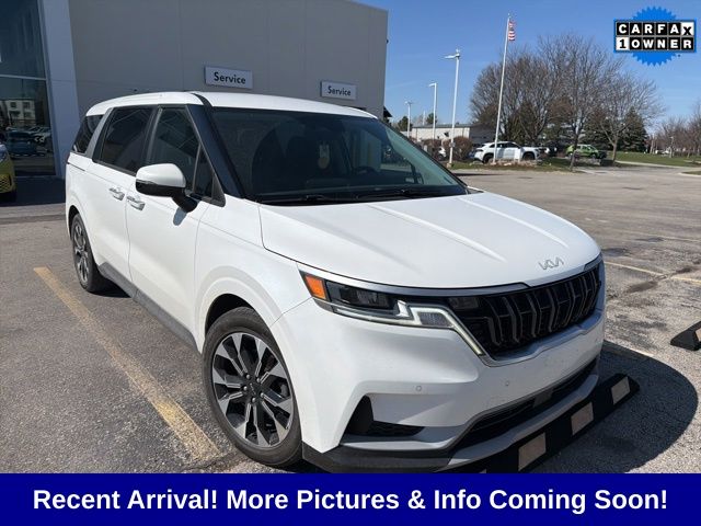 2022 Kia Sedona EX's photo