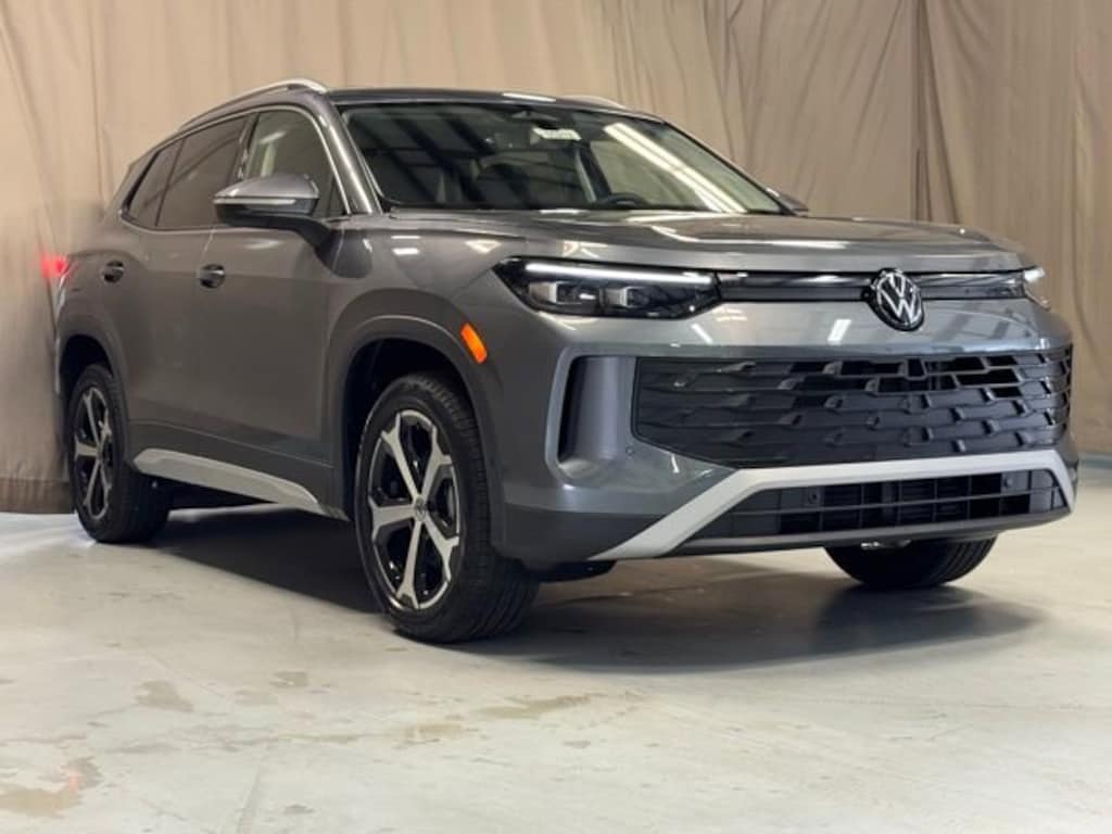New 2026 Volkswagen Tiguan 2.0T SE SUV