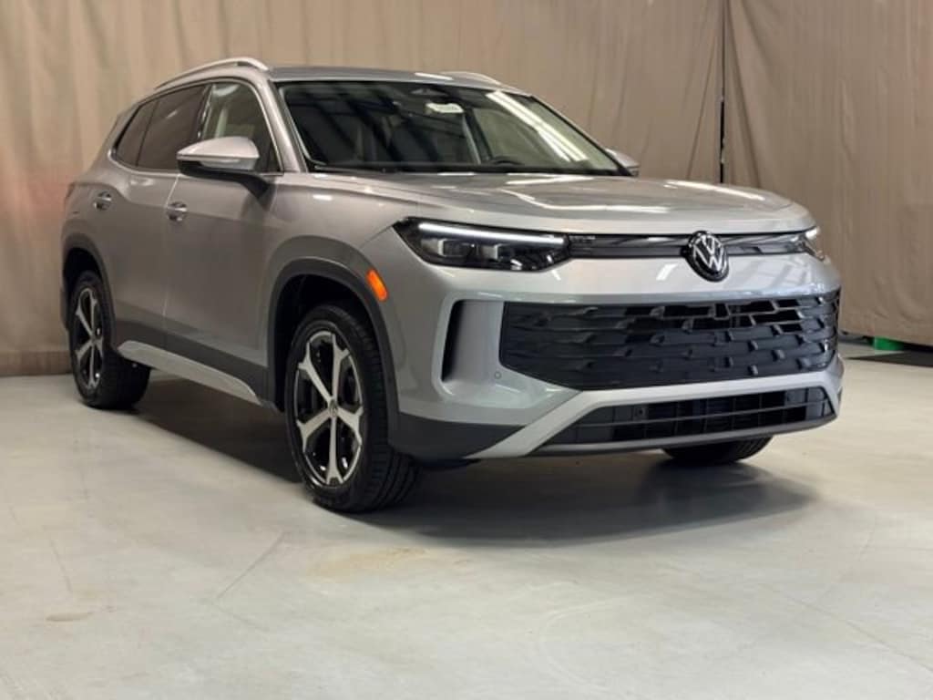New 2026 Volkswagen Tiguan 2.0T SE SUV
