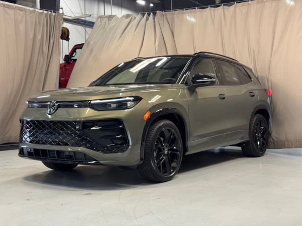 New 2026 Volkswagen Tiguan 2.0T SE R-Line Black SUV
