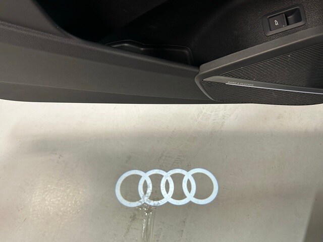 2022 Audi Q5 45 S line Prestige photo 4