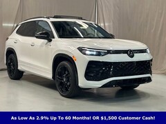 2025 Volkswagen Tiguan 2.0T SE R-Line Black SUV