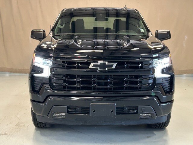 2023 Chevrolet Silverado 1500 RST photo 3