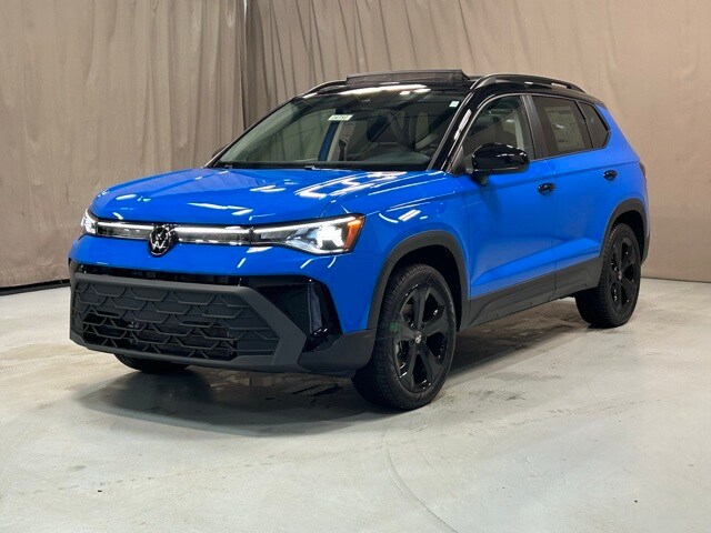 2025 Volkswagen Taos SE photo 3