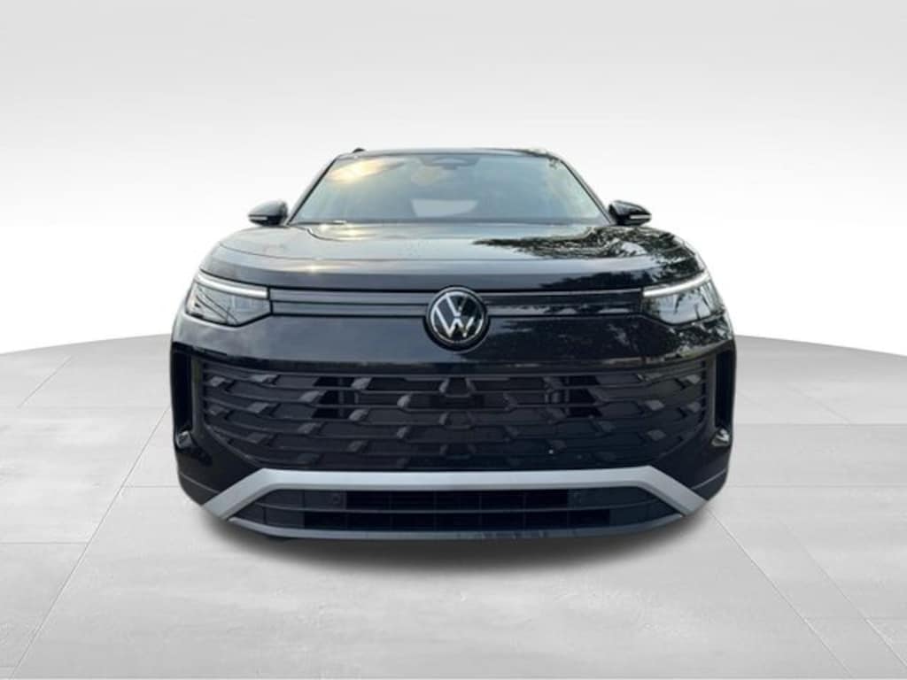 Certified 2025 Volkswagen Tiguan 2.0T SE SUV