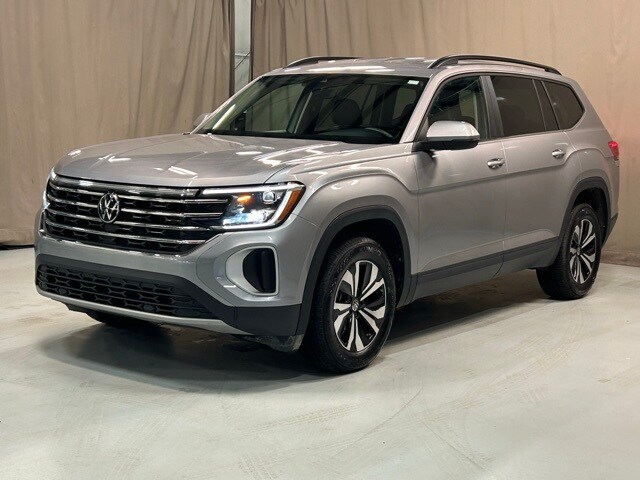 2024 Volkswagen Atlas SE photo 3