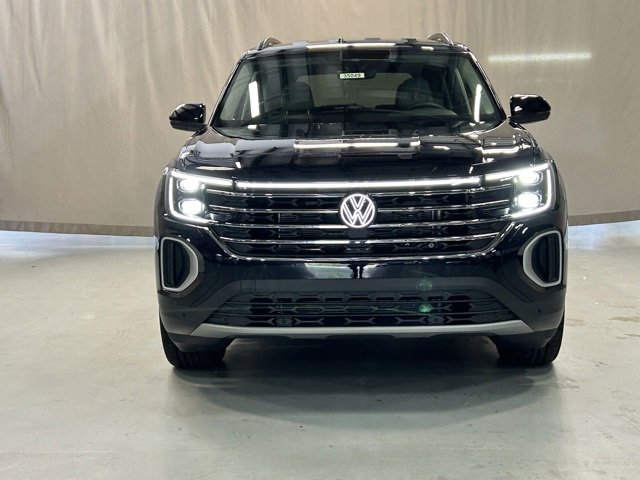 2025 Volkswagen Atlas SE Technology photo 3