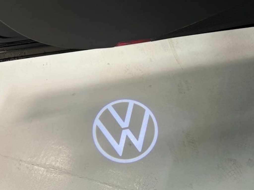 New 2026 Volkswagen Atlas Cross Sport 2.0T SE w/Technology SUV