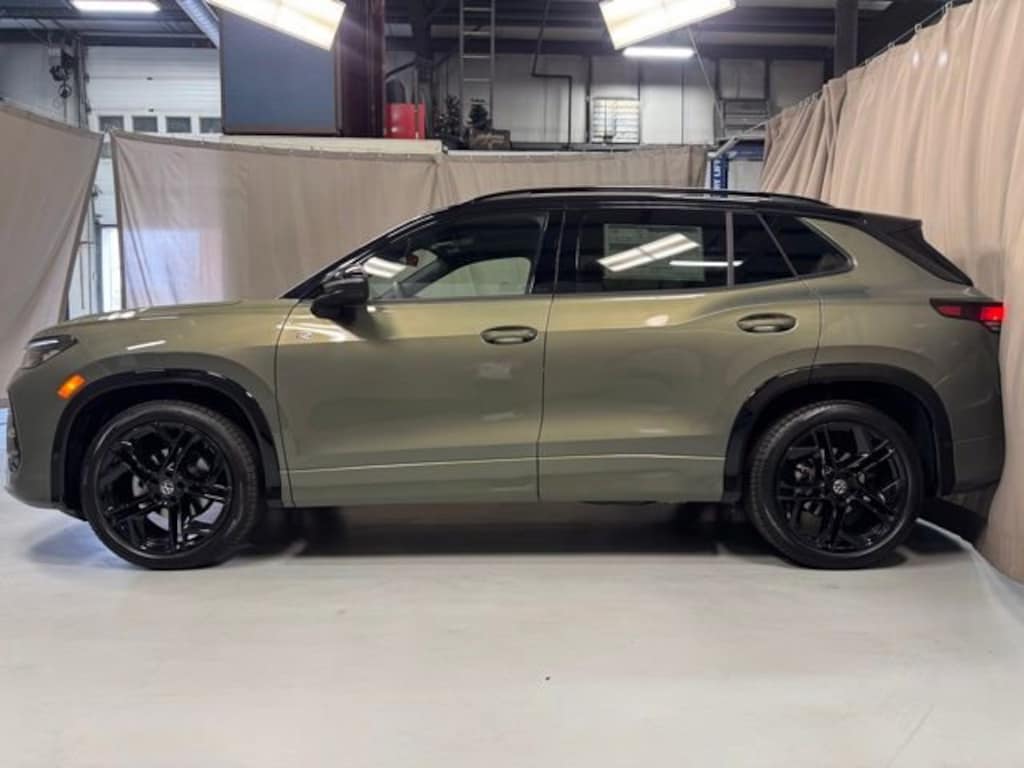 New 2026 Volkswagen Tiguan 2.0T SE R-Line Black SUV