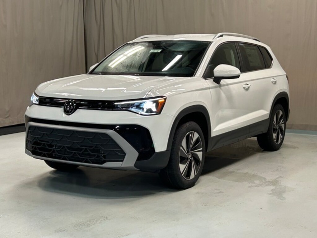 Used 2025 Volkswagen Taos 1.5T SE SUV