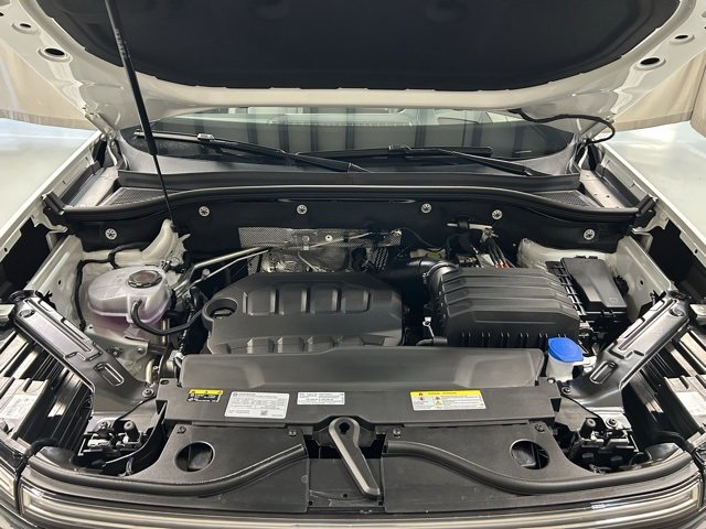 2026 Volkswagen Atlas Cross Sport SEL R-Line photo 3