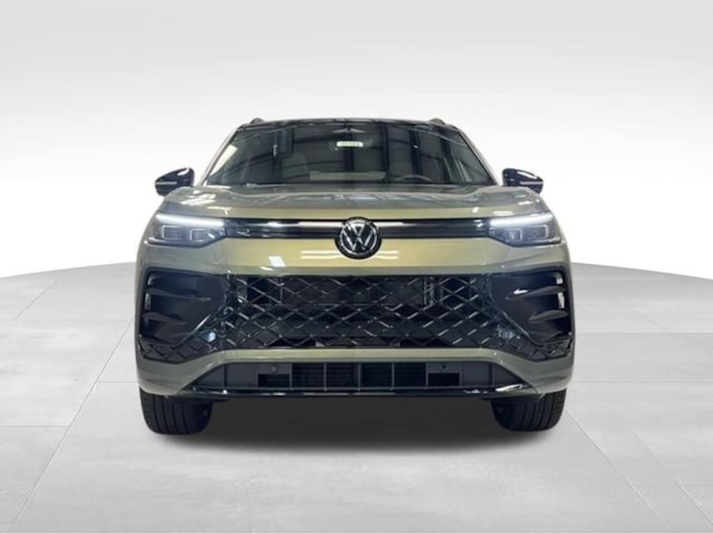 New 2026 Volkswagen Tiguan SE R-Line Black SUV