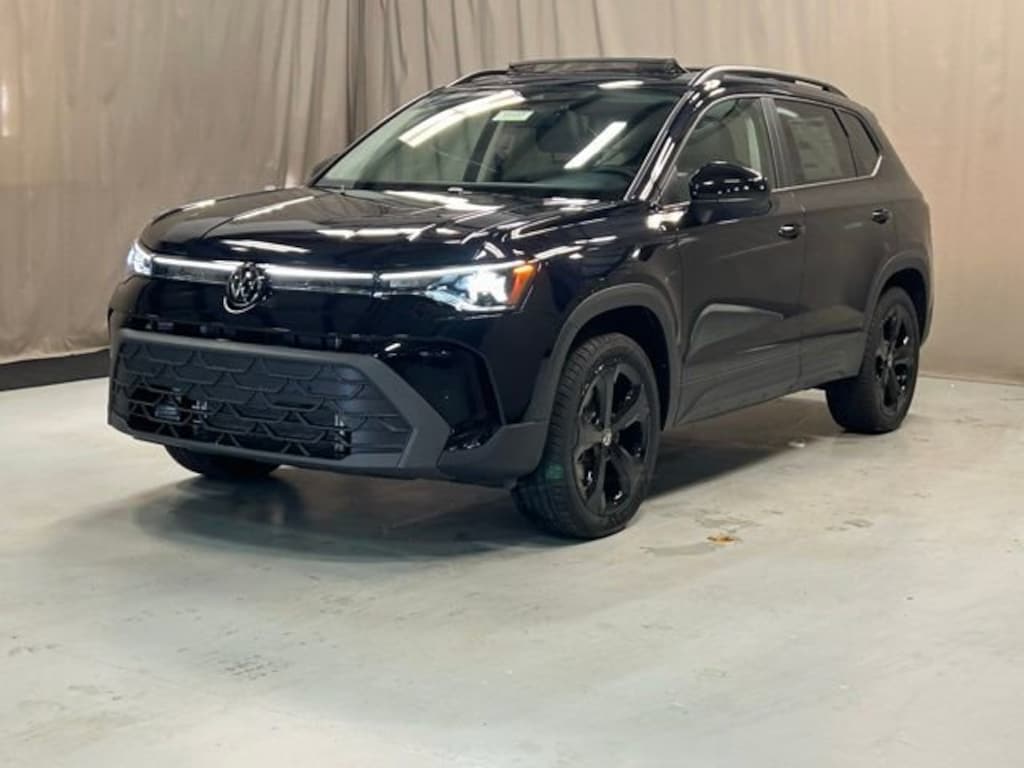 New 2026 Volkswagen Taos 1.5T SE Black SUV