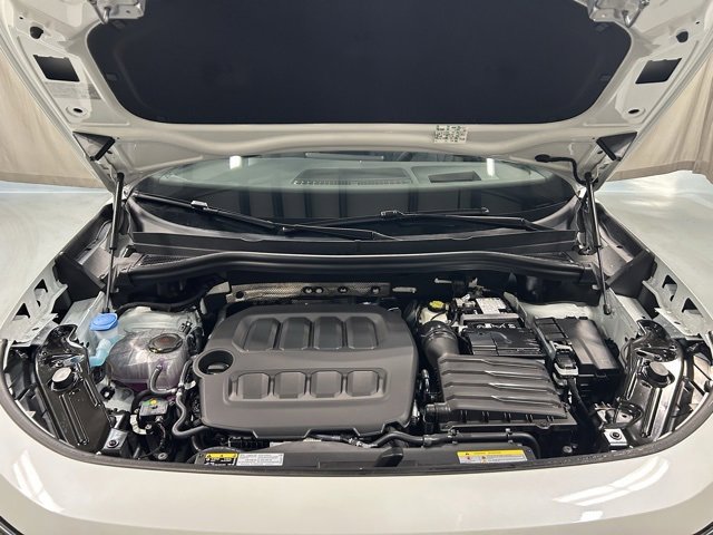 2026 Volkswagen Tiguan SE R-Line Black photo 2