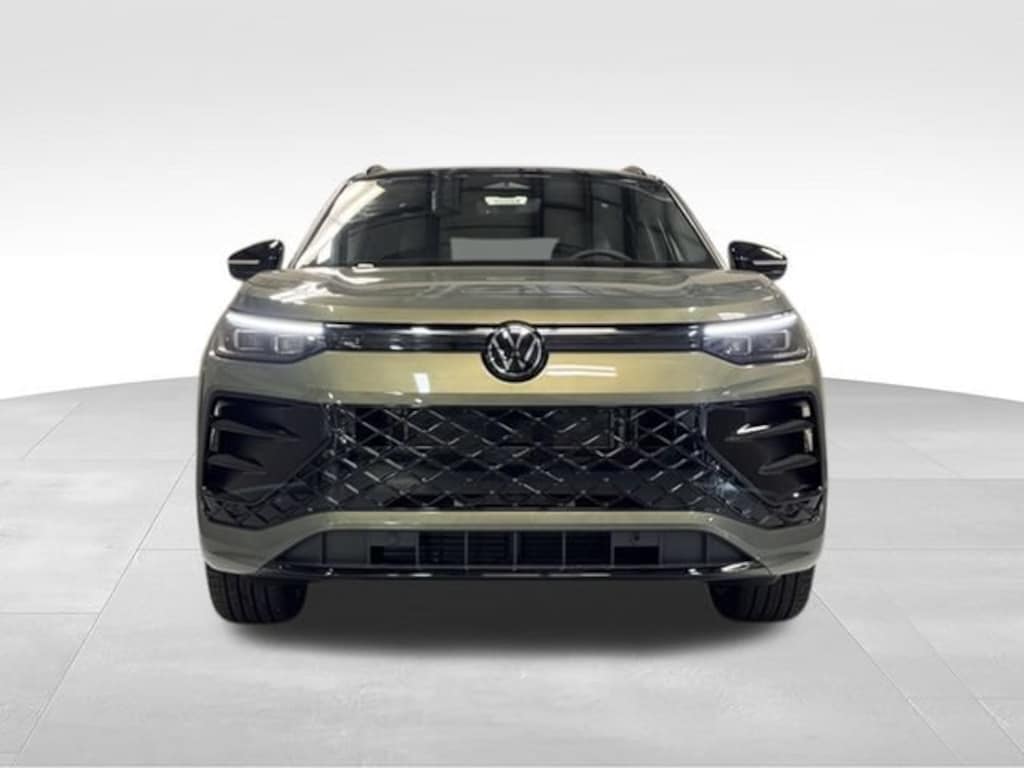 New 2026 Volkswagen Tiguan SE R-Line Black SUV